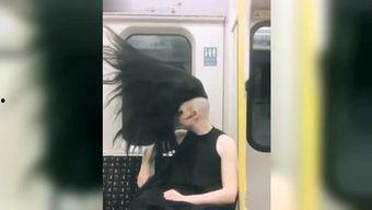 舔内裤视频,舔内裤视频引发社会关注